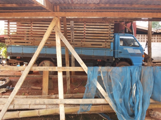 ขาย6ล้อประกอบใหญ่ๆแรงๆ ISUZU 6BB1 145แรง เครื่องแน่นแรงไม่เยิ้ม เกียร์สั้นแล้วเกียร์ใหญ่ J 7เกียร์ถอย คัสซีนอก สวยไม่ผุไม่ดาม เสริมเหล็กบนหนาแข็งแรง Fหน้า-หลัง กระบะพื้นเหล็กคอกไม้สภาพดีไม่ผุไม่หัก ยาว5ม. ฝาทึบมีผุ คัสซีกว้าง ใส่Fไม่ต้องขยับแหนบเลย หัวNPR