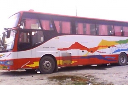 คัสซีนิสสันถุงลมแอร์แขวนตัวถังเชิดชัยทรงเดอะเบสราคา700000 ราคาต่อรองได้