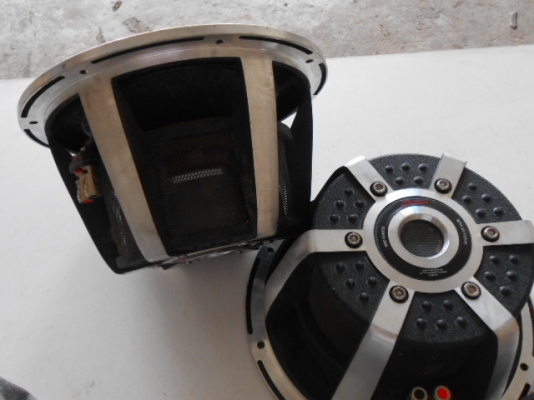 ลำโพง 10 นิ้ว BOSTWICK วอยย์คู่ โครงหล่อ 1คู่ 800 วัตต์ ลำโพง 10 นิ้ว BOSTWICK วอยย์คู่ โครงหล่อ 1คู่ 800 วัตต์