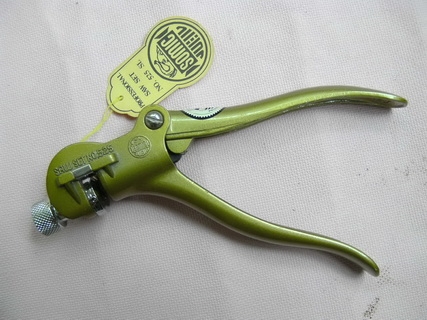 คีมคัดคลองเลื่อย เก่าเก็บ ไม่เคยใช้ คีมคัดคลองเลื่อย เก่าเก็บ ไม่เคยใช้