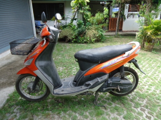 ขาย YAMAHA MIO 115 สีส้ม ปี 47 พร้อมเล่มทะเบียน ราคา 6,000.-บาท .สภาพดังรูปใช้งานได้ดีมากครับ สนใจติดต่อ เชียงใหม่ 084-4858767 ;D