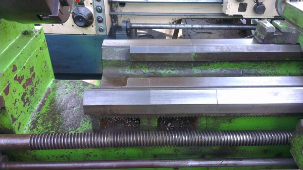 Sell> แท่นกลึง Ching Fong 6 ฟุต 3 เพลา มีเบลค คอม้าถอดได้ 2 ช่วง เครื่องใต้หวันครับ