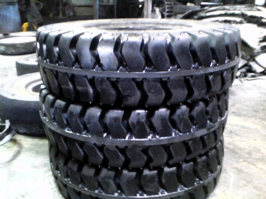 รับหล่อดอกยางตันและยางลมทุกขนาด จำหน่ายยางใหม่ทุกยี่ห้อ ทั้งตันและลมคะ .