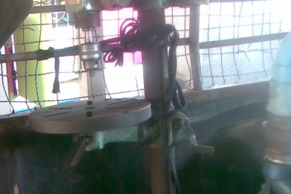 แท่นสว่านสภาพพร้อมใช้งานครับตัวใหญ่หนาครับเหล็กดีครับแน่นครับรุ่นนี้  ขนาด 8 หุนครับ สวยๆครับราคานี้คุ้มครับไม่ต้องเบิกใหม่ครับ