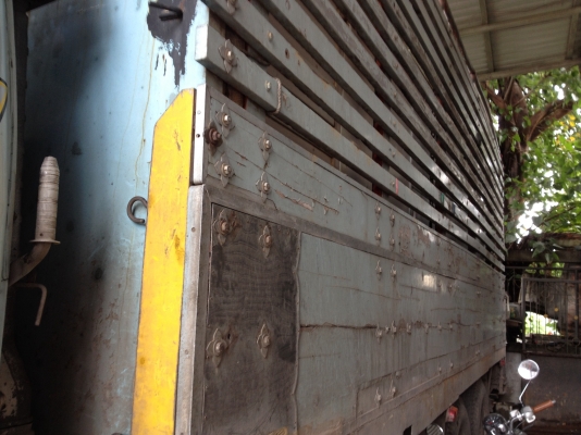 ขาย10ล้อ 1 เพลา ISUZU Rocky 195 แรง 6HE1-I รถร่อง รถในไทย สวยเดิมๆ กระบะไม้คอกสูง