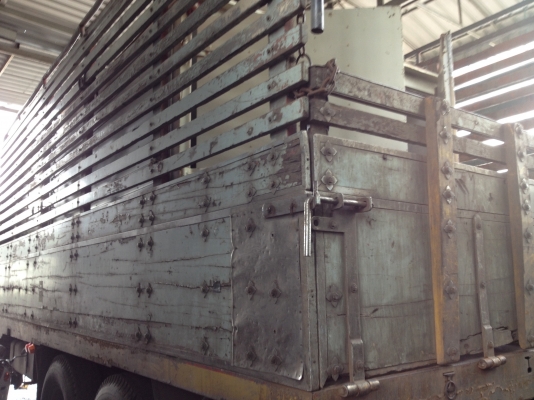 ขาย10ล้อ 1 เพลา ISUZU Rocky 195 แรง 6HE1-I รถร่อง รถในไทย สวยเดิมๆ กระบะไม้คอกสูง