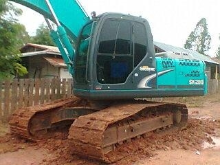 KOBELCO MARK 8 SUPER YN12 SK-200 รถสวยจัดทำงาน 4,000 ชม. เครื่องแน่นแรงดี ภายในสวยสะอาดครบพร้อม เอวแน่น ช่วงล่างเต็มดีประมาณ 80\% พร้อมใช้งาน เอกสารทะเบียนครบพร้อม ราคาต่อรองได้ครับ