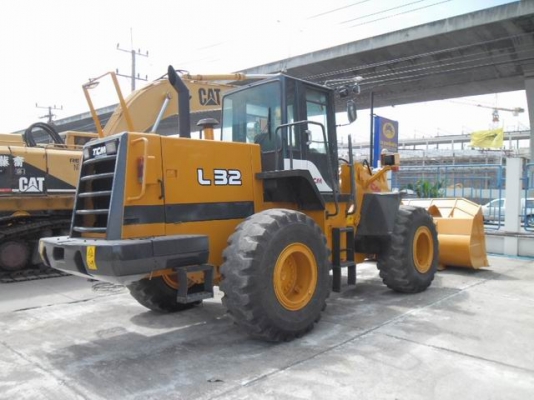 รถตัก TCM L32-1 S/N:S28-00264 E/N:NE6-077413T 2002YEAR รถตัก TCM L32-1 S/N:S28-00264 E/N:NE6-077413T 2002YEAR