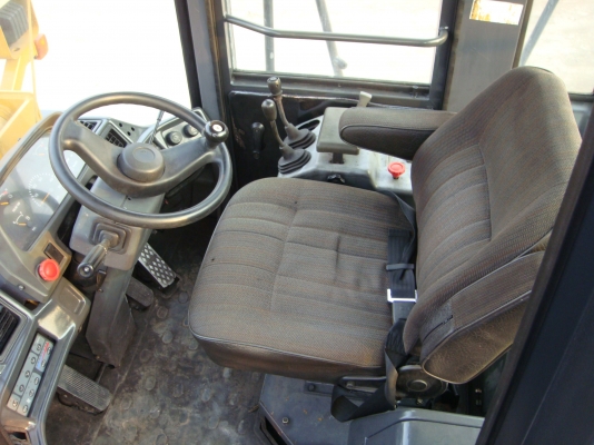 รถตัก TCM L32-1 S/N:S28-00264 E/N:NE6-077413T 2002YEAR รถตัก TCM L32-1 S/N:S28-00264 E/N:NE6-077413T 2002YEAR