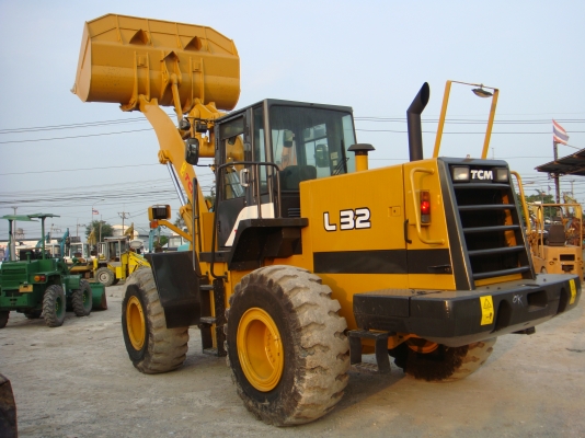 รถตัก TCM L32-1 S/N:S28-00264 E/N:NE6-077413T 2002YEAR รถตัก TCM L32-1 S/N:S28-00264 E/N:NE6-077413T 2002YEAR