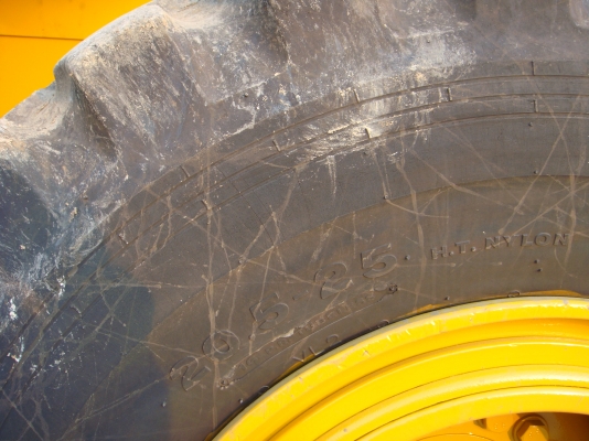 รถตัก TCM L32-1 S/N:S28-00264 E/N:NE6-077413T 2002YEAR รถตัก TCM L32-1 S/N:S28-00264 E/N:NE6-077413T 2002YEAR