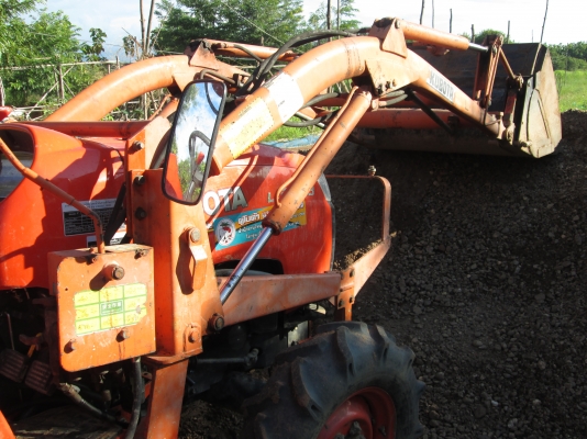 ขาบปุ้งกี๋ รถไถคูโบต้า