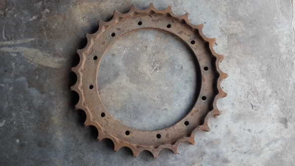 ต้องการขายล้อนำ 18 นิ้วและเฟืองตัวเดิน 10 HT