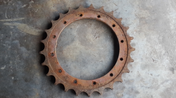 ต้องการขายล้อนำ 18 นิ้วและเฟืองตัวเดิน 10 HT