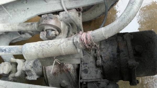 รถบรรทุก 10 ล้อดั๊มพ์ท้องเรือ  ยี่ห้อ NISSAN  ลงหัว HINO 2 เพลา  225 แรงม้า