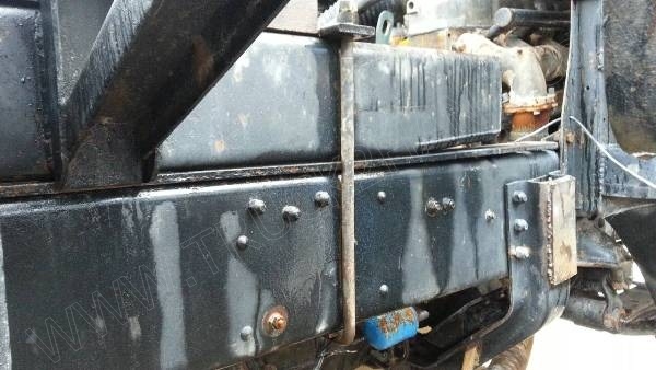 รถบรรทุก 10 ล้อดั๊มพ์ท้องเรือ  ยี่ห้อ NISSAN  ลงหัว HINO 2 เพลา  225 แรงม้า