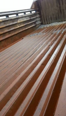 รถบรรทุก 10 ล้อดั๊มพ์ท้องเรือ  ยี่ห้อ NISSAN  ลงหัว HINO 2 เพลา  225 แรงม้า