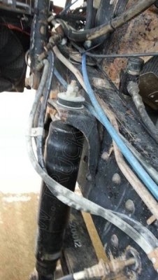 รถบรรทุก 10 ล้อดั๊มพ์ท้องเรือ  ยี่ห้อ NISSAN  ลงหัว HINO 2 เพลา  225 แรงม้า