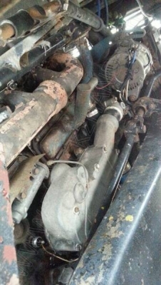 รถบรรทุก 10 ล้อดั๊มพ์ท้องเรือ  ยี่ห้อ NISSAN  ลงหัว HINO 2 เพลา  225 แรงม้า