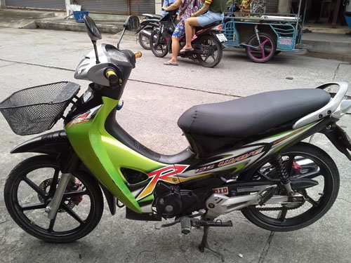 wave 125 r ปี 49 ดิสก์หน้า หลัง ล้อแม็ก กุญแจใหญ่ รถสวยมาก เครื่องเดิมๆ ชุดสีสด สวย เอกสารชุดโอนครบ