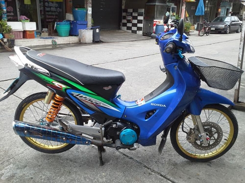 wave 125 s ปี 46 สตาร์ทมือ สีน้ำเงิน แต่งมาหล่อมากๆๆๆ เครื่องเดิมแน่น ชุดสีสวย เอกสารชุดโอนครบ