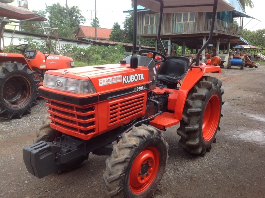 ปัญญาแทรคเตอร์มาแล้ว...จัดมาให้ครับ คูโบต้า L2605 พร้อม โรตาลี่โชคชัย เล่มทะเบียนพร้อมครับ