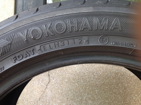 ขายยางมือสอง YOKOHAMA  245/45R17 ปี12 ขายยางมือสอง YOKOHAMA  245/45R17 ปี12