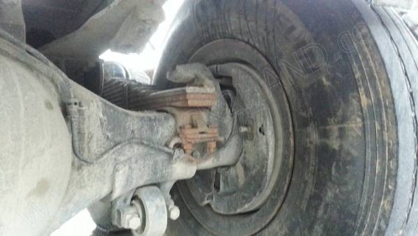 รถบรรทุก 10 ล้อดั๊มพ์ท้องเรือ  ยี่ห้อ NISSAN  ลงหัว HINO 2 เพลา  225 แรงม้า