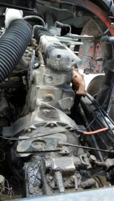 รถบรรทุก 10 ล้อดั๊มพ์ท้องเรือ  ยี่ห้อ NISSAN  ลงหัว HINO 2 เพลา  225 แรงม้า