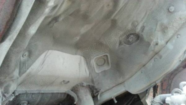 รถบรรทุก 10 ล้อดั๊มพ์ท้องเรือ  ยี่ห้อ NISSAN  ลงหัว HINO 2 เพลา  225 แรงม้า