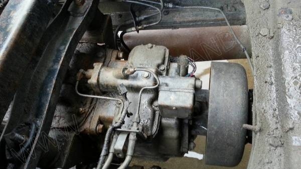 รถบรรทุก 10 ล้อดั๊มพ์ท้องเรือ  ยี่ห้อ NISSAN  ลงหัว HINO 2 เพลา  225 แรงม้า