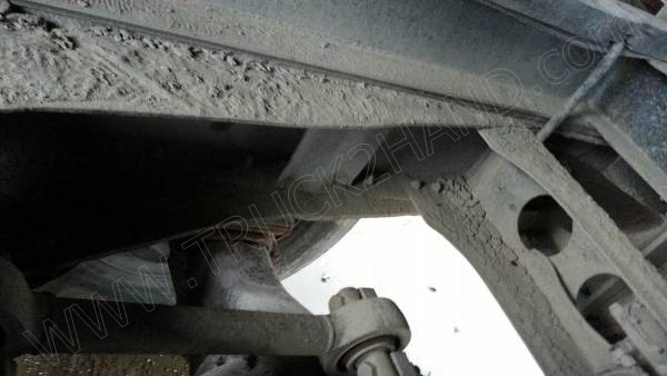 รถบรรทุก 10 ล้อดั๊มพ์ท้องเรือ  ยี่ห้อ NISSAN  ลงหัว HINO 2 เพลา  225 แรงม้า