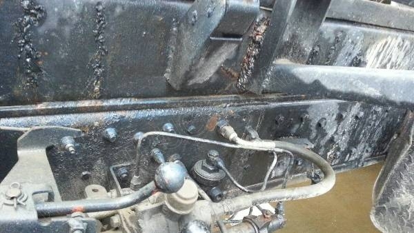 รถบรรทุก 10 ล้อดั๊มพ์ท้องเรือ  ยี่ห้อ NISSAN  ลงหัว HINO 2 เพลา  225 แรงม้า