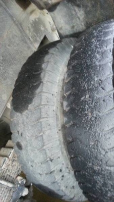 รถบรรทุก 10 ล้อดั๊มพ์ท้องเรือ  ยี่ห้อ NISSAN  ลงหัว HINO 2 เพลา  225 แรงม้า