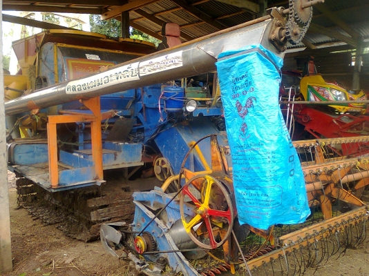 ขายรถเกี่ยวไทยเส็ง(เจ้าของบอกขอขายด่วน)