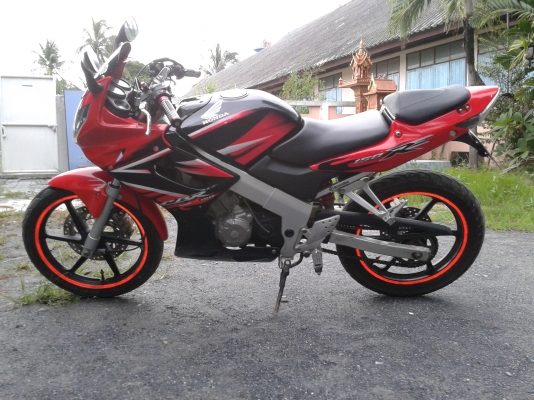 ขาย Honda CBR 150 R สภาพเยี่ยม ของแต่งเพียบ