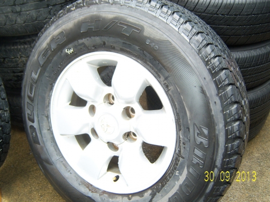 แม็กพรีรันเนอร์ ขอบ 15 พร้อมยาง 255 70 15