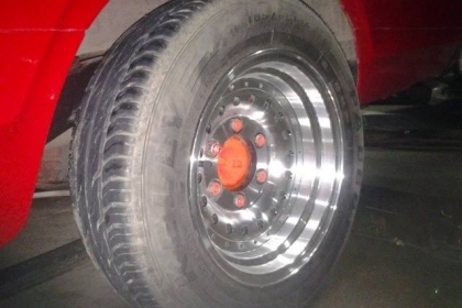 ขายล้อแม็กลายหยดน้ำR 14 6รู 4วง 5.500 บ.