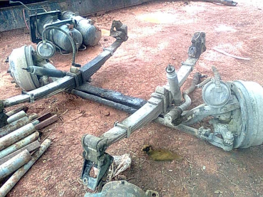 ต้องการขาย / คานหน้า นิสสันพร้อมแหนบ เบรคแห้ง