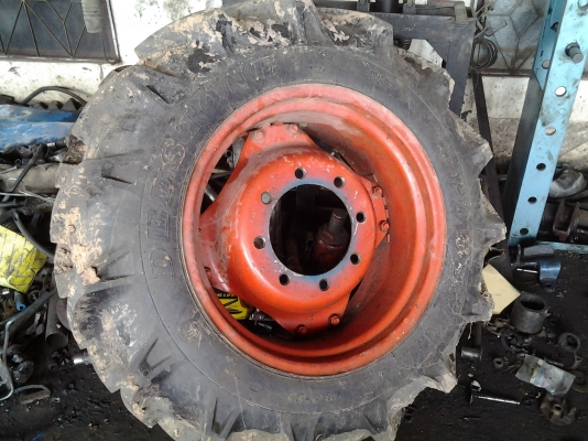 ขายเพลาหน้าZF 335 ครบชุดพร้อมใช้ ราคาไม่แพง สำหรับรถเพลาเดียวอยากเป็นสองเพลา