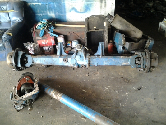 ขายเพลาหน้าZF 335 ครบชุดพร้อมใช้ ราคาไม่แพง สำหรับรถเพลาเดียวอยากเป็นสองเพลา