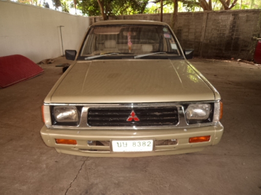 ขาย MITSUBISHI แค็ป เครื่อง2.5 ปี1993ขายตามสภาพ086-4457033ไม่ลดแล้วครับ