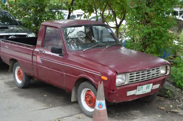 ขายมาสด้า1000เกียร์คอ รถไม่มีผุ ภาษี57ชุดโอนครบ39000ต่อรองได้