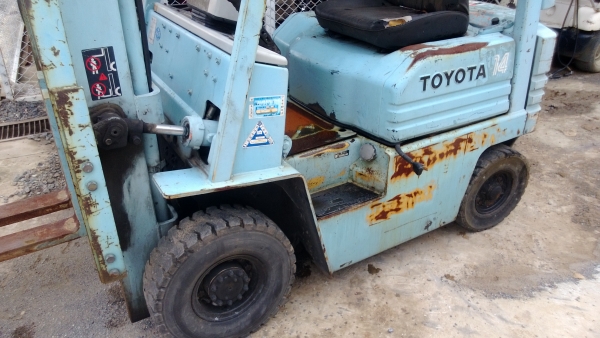 ลดสุดๆ โฟคคลิฟ TOYOTA  1.4 ตัน เสาสูง 5 เมตร เบนซิล เก่าญี่ปุ่นแท้ๆ