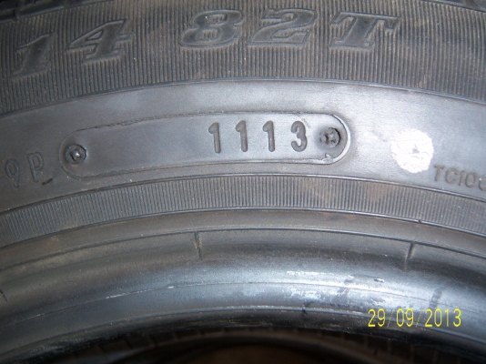 ยาง dunlop ขอบ 14 175 65 14  ปี 1113