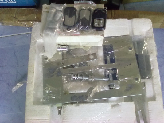 รอกประตูรีโมท BSM รุ่นใหม่ ตัดไฟระบบแม่เหล็ก รีโมทครบ รอกประตูรีโมท BSM รุ่นใหม่ ตัดไฟระบบแม่เหล็ก รีโมทครบ