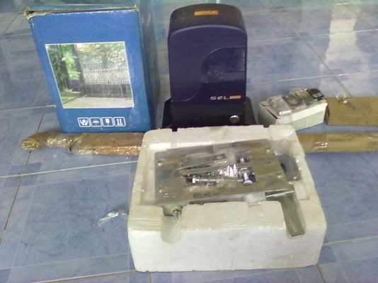 รอกประตูรีโมท BSM รุ่นใหม่ ตัดไฟระบบแม่เหล็ก รีโมทครบ