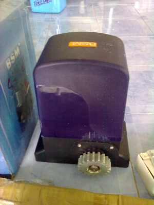 รอกประตูรีโมท BSM รุ่นใหม่ ตัดไฟระบบแม่เหล็ก รีโมทครบ รอกประตูรีโมท BSM รุ่นใหม่ ตัดไฟระบบแม่เหล็ก รีโมทครบ