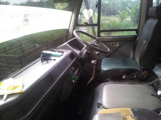 มิตซูบิชิ 1เพลา 220แรง ปี2548 กระบะไม้ ไม่ค่อยได้ใช้งาน ราคา750000 เท่านั้น