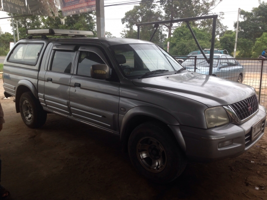 MITSUBISHI STRADA GRANDIS 4DR GLS 2.5 MT ปี 45 รถสวยบางเดิมๆดีทั้งคันพร้อมใช้งาน กระบะหลังคาแคร์รี่บอยครบพร้อม เครื่องแน่นแรงดี ภายในเก๋งคอนโซลสวยครบ ช่วงล่างแน่นเดิมๆดี ยางสภาพดีประมาณ 70\% พร้อมใช้งาน เอกสารทะเบียนครบพร้อมโอน ราคาต่อรองได้ครับ